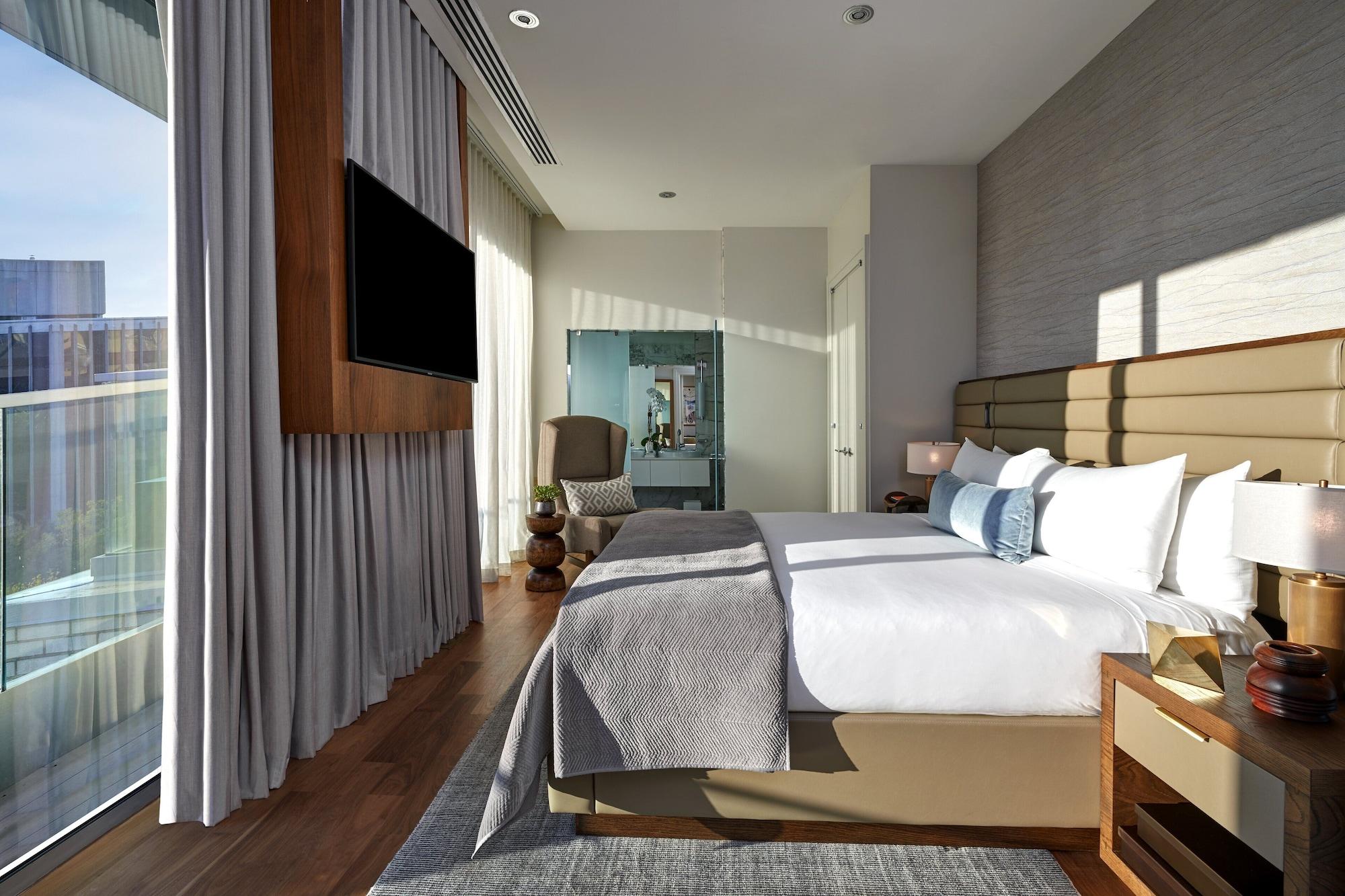 The Dupont Circle Hotel Washington Ngoại thất bức ảnh A bedroom at the hotel